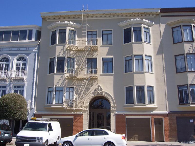 Marina Apartment Building